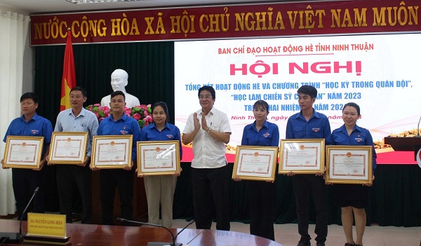Ninh Thuận: Tổng kết Hoạt động hè, Chương trình “Học kỳ trong quân đội” và “Học làm chiến sỹ Công an” năm 2023